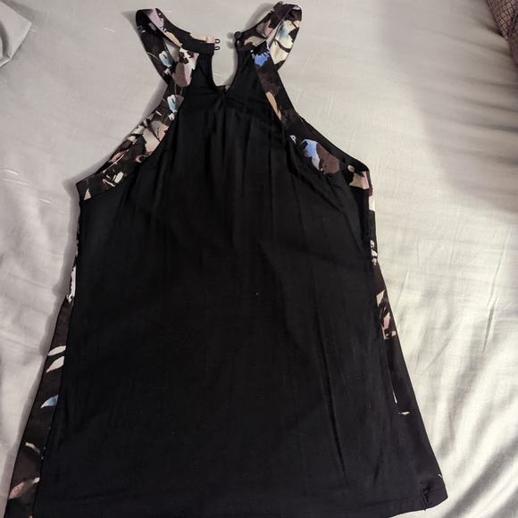 NYC halter style tank - Picture 4 of 5
